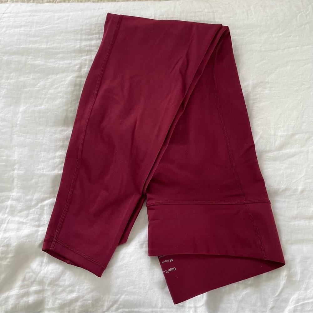 New Gap Maternity Under Belly 7/8 Power Legging Red medium